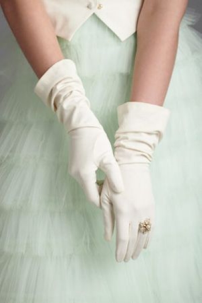 Εντυπωσιακά νυφικά γάντια! - #537