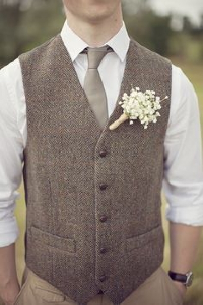Γαμπριάτικο κοστούμι: Με γραβάτα ή παπιγιόν? - #567